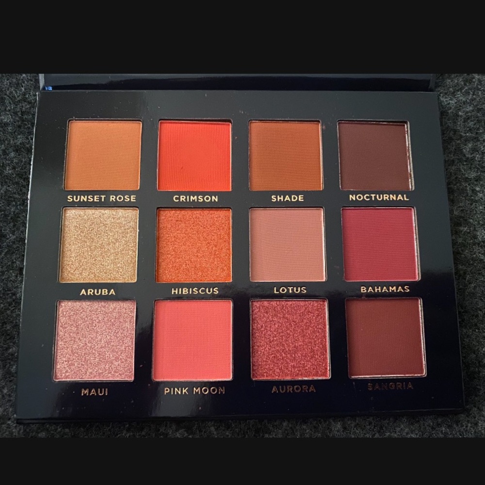 Ace Beaute Scarlet Dusk Eyeshadow Palette (New)